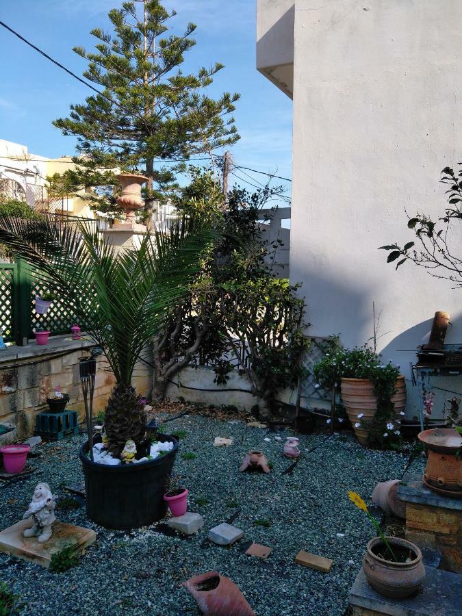 Evelia Apartment Galatás 외부 사진